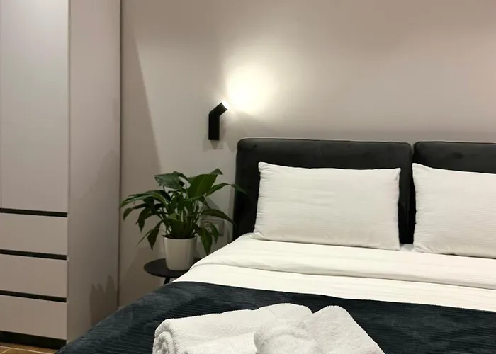 Luminosa 3* شكودر